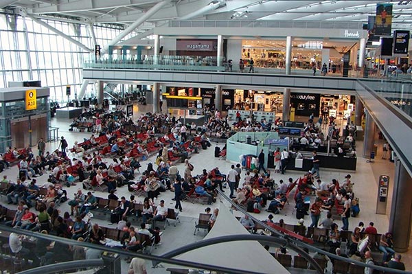 Record number of passengers through London Heathrow during Easter break