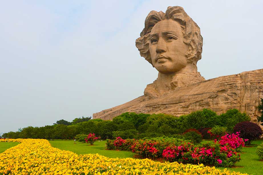 statue mao chairman in changsha hunan china