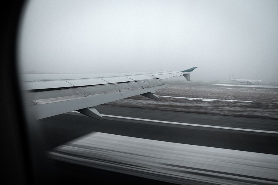 Aircraft landing with fog