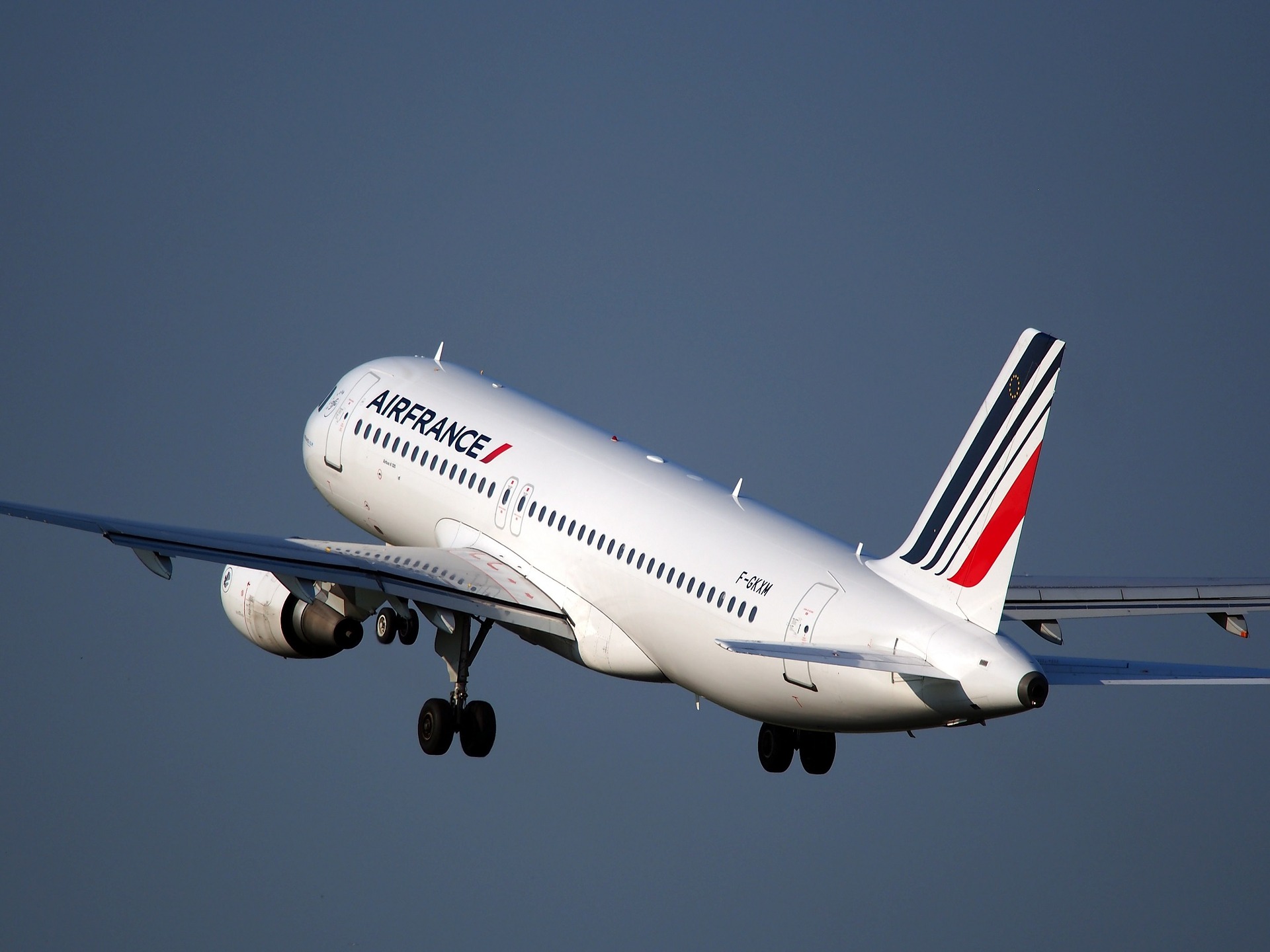 air france plane taking off