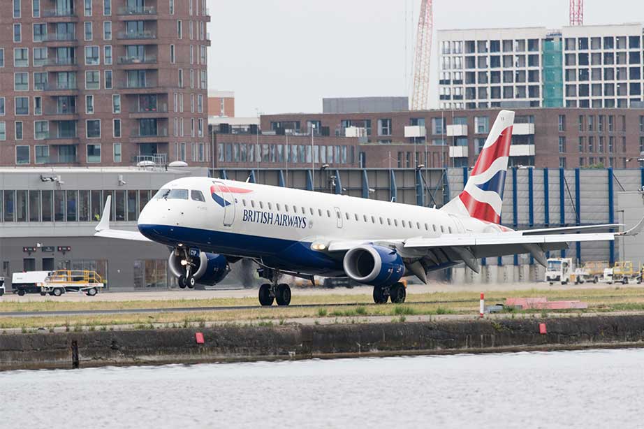 british airways airplane landing