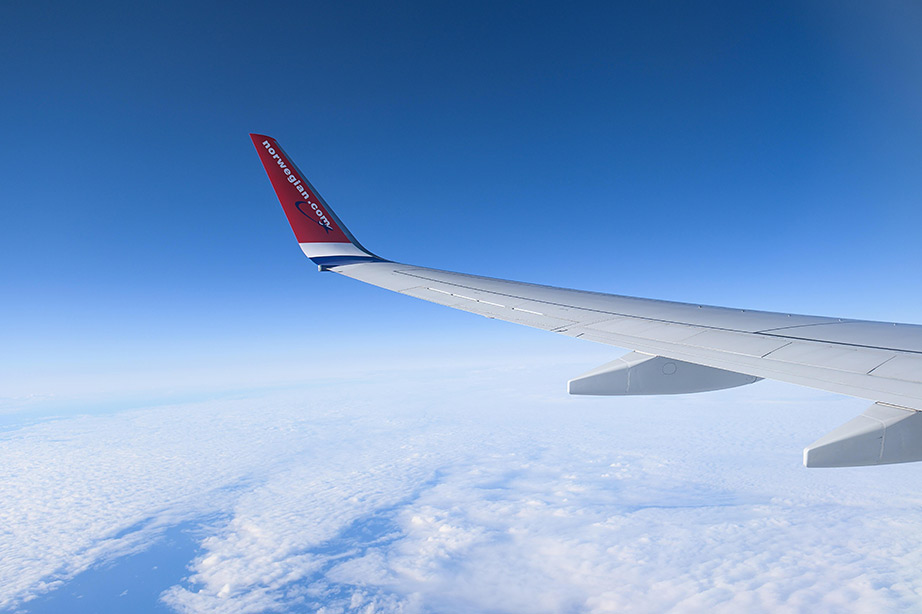 wing of norwegian airplane